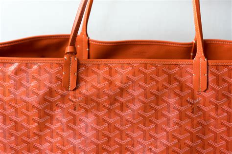 cintura goyard|goyard's signature y print.